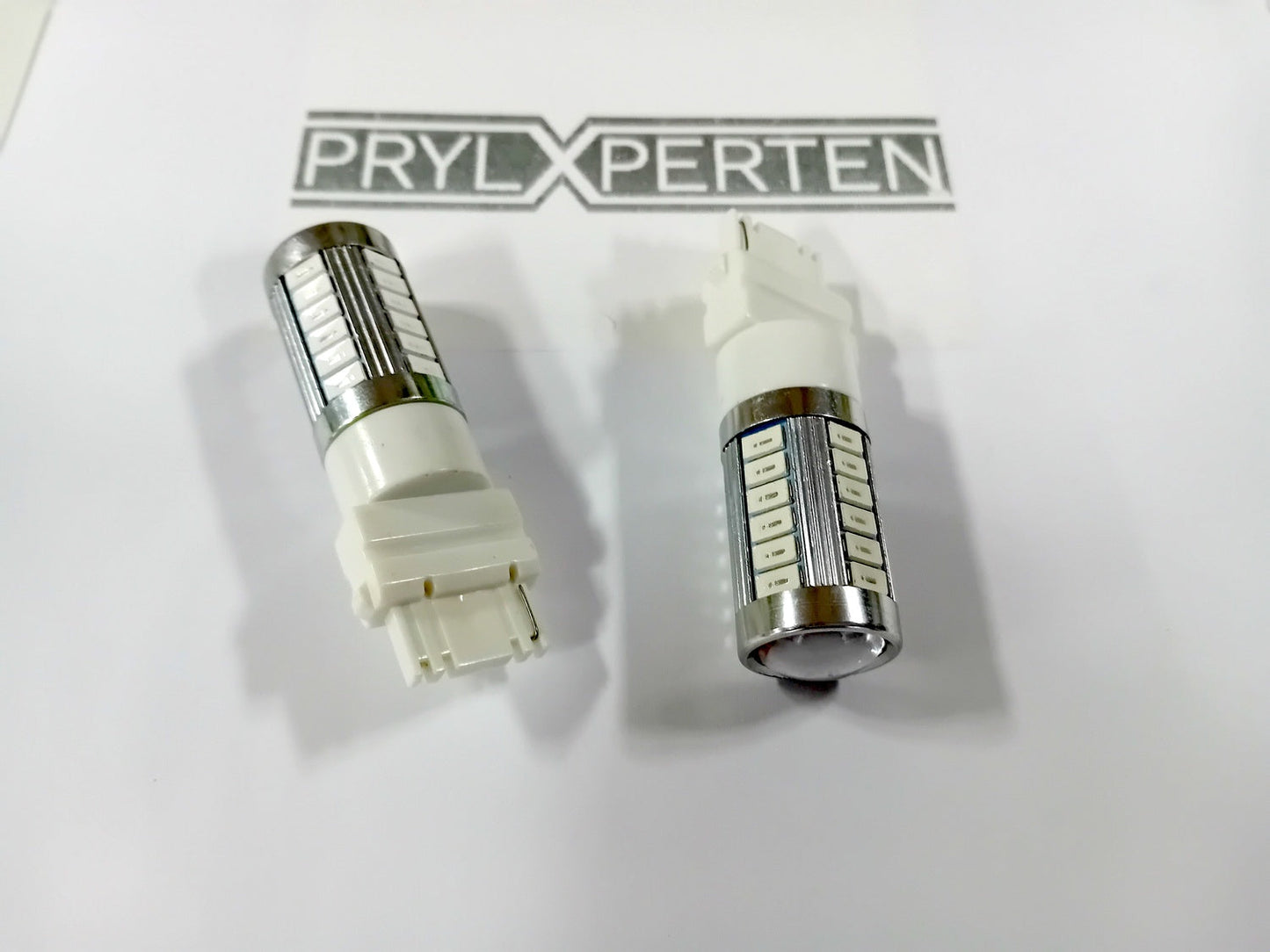2x Röd 3156 P27W T25 33st smd 5730 Generic