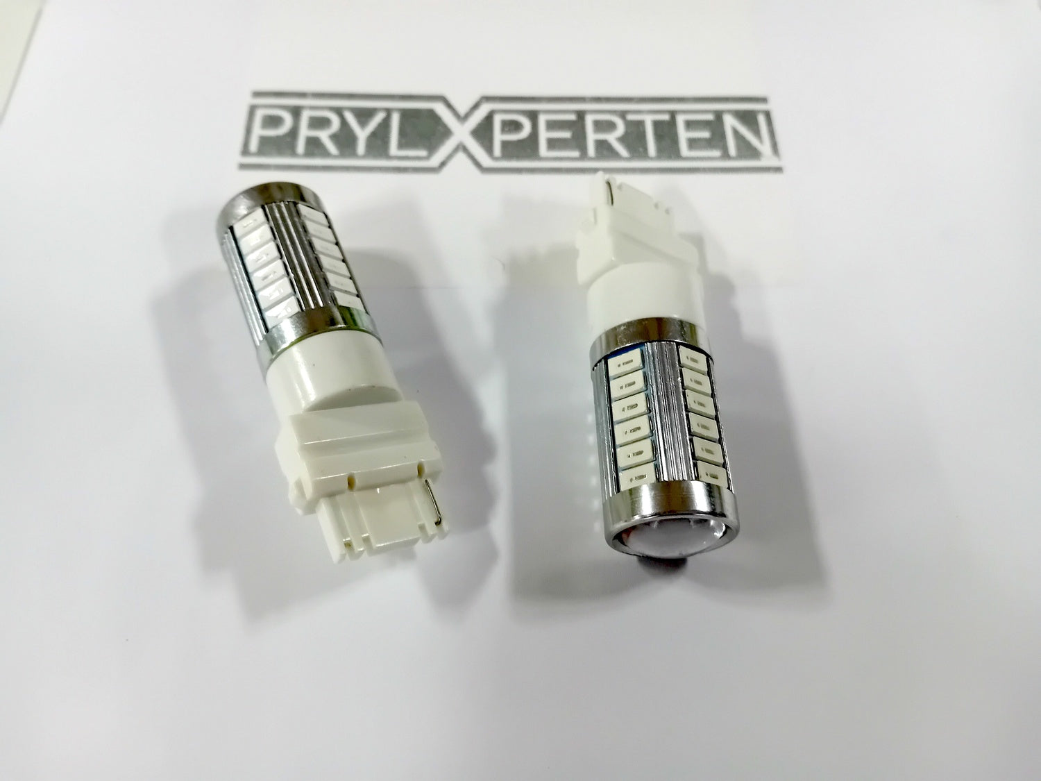 2x Röd 3156 P27W T25 33st smd 5730 Generic
