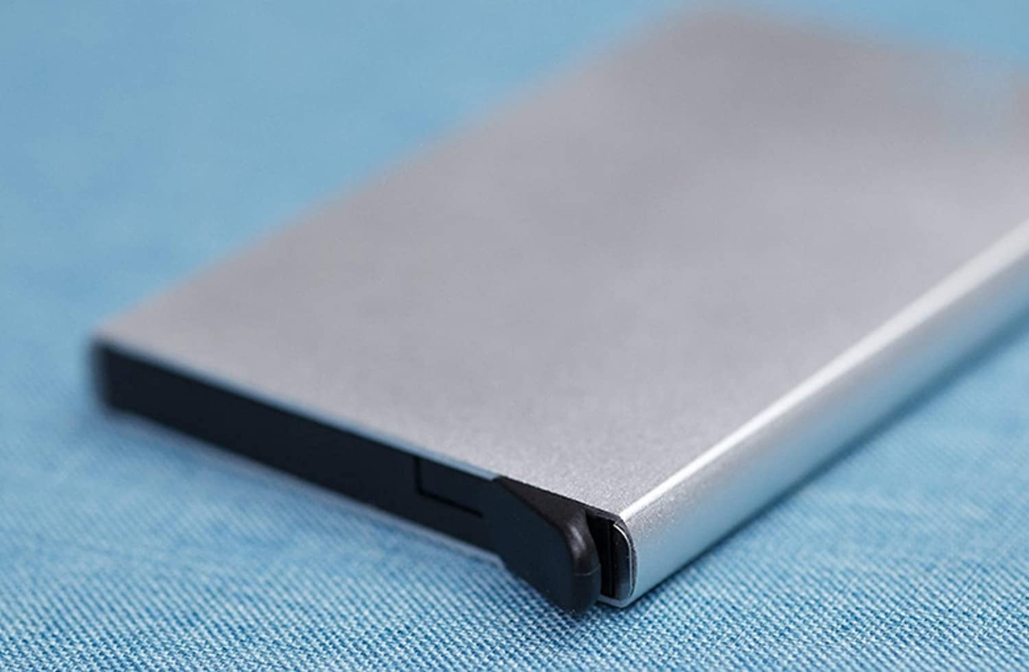 2x Silver korthållare skjuter Fram 5 kort - RFID säker Generic