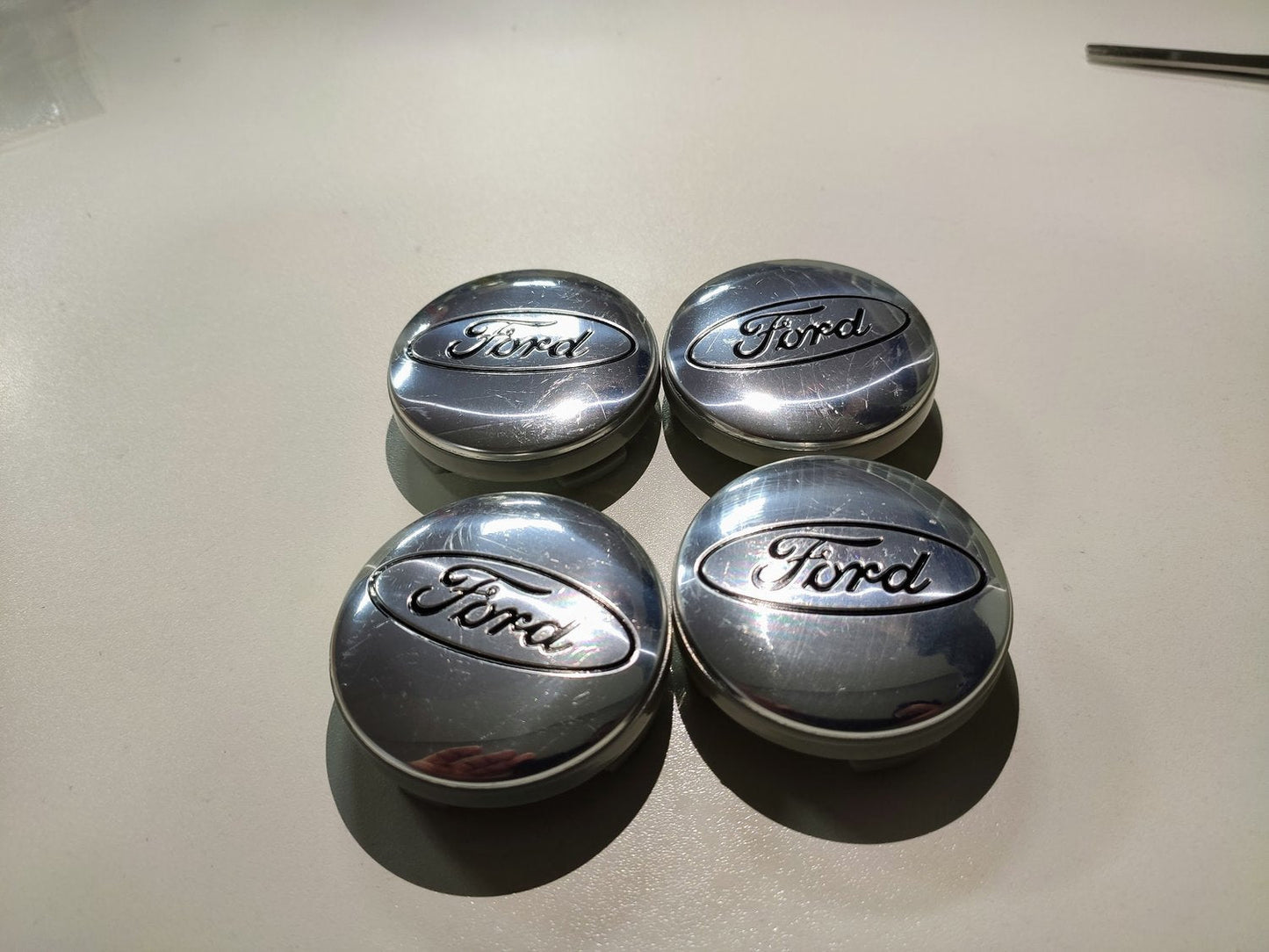 F04 - 54MM 4-pack Centrumkåpor Ford Generic